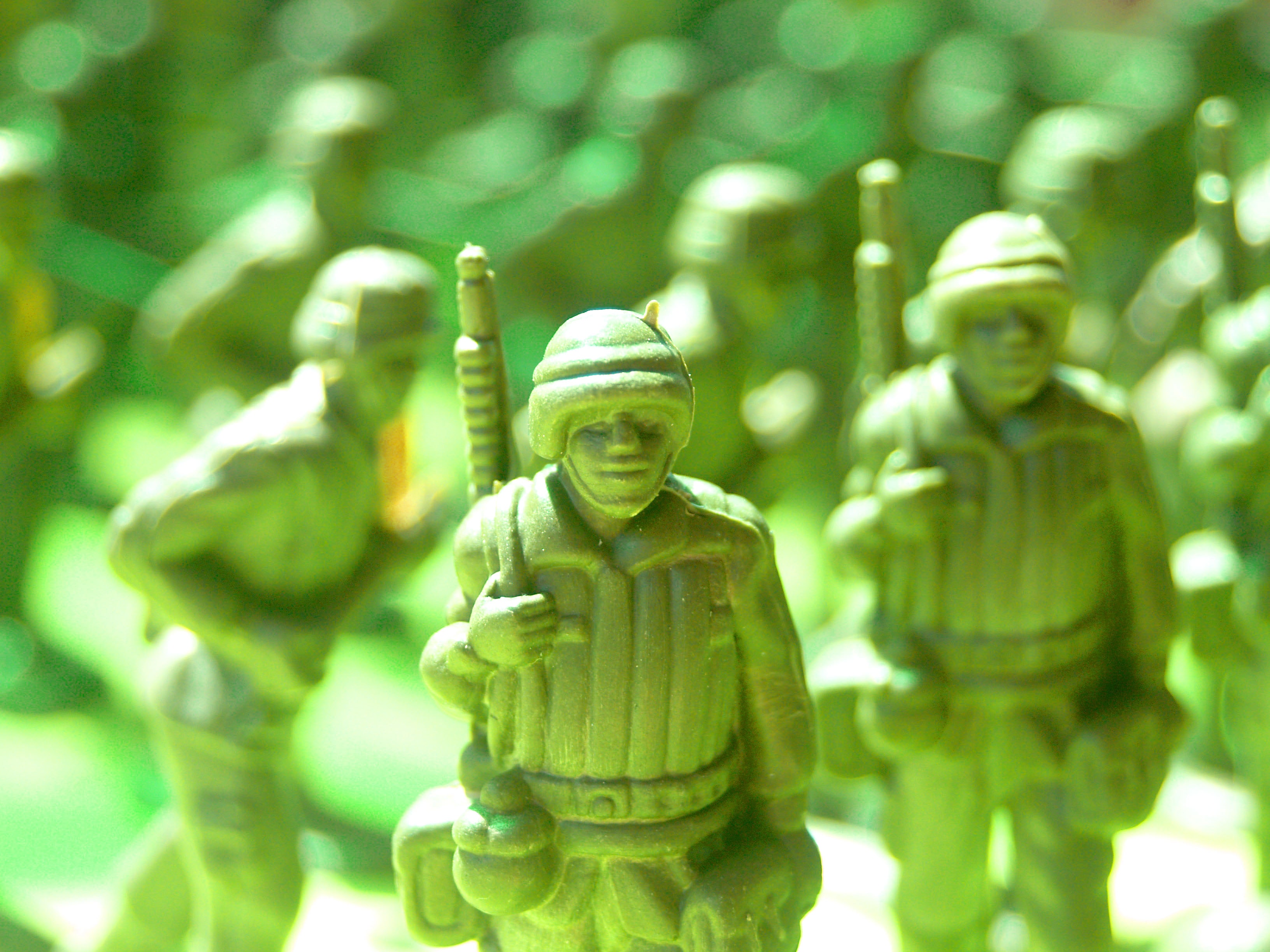 army-blur-figurines-231014